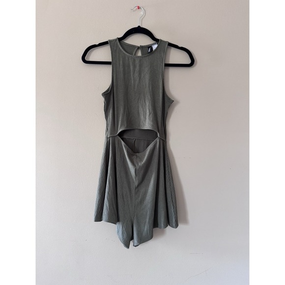 DIVIDED Green Olive Stretch Romper Women's Size Small, Soft EUC - Picture 1 of 7